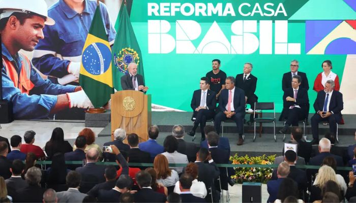 © Valter Campanato/Agência Brasil Lula lança programa de reforma de casas e defende ação para invisíveis